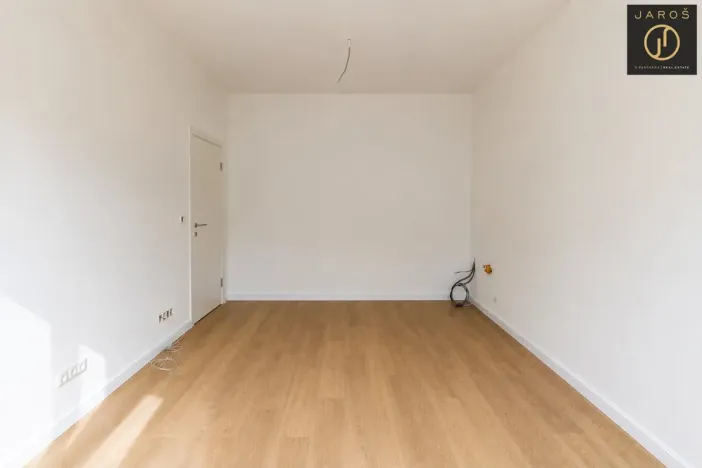 Prodej bytu 2+kk, Praha - Karlín, Hybešova, 37 m2