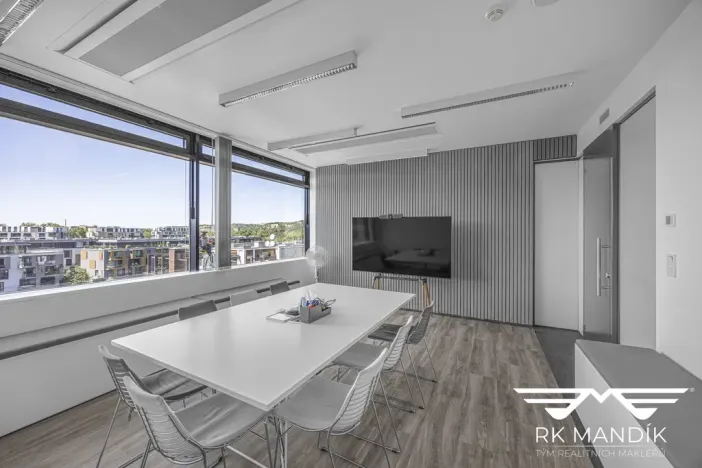 Pronájem kanceláře, Praha - Libeň, Voctářova, 416 m2