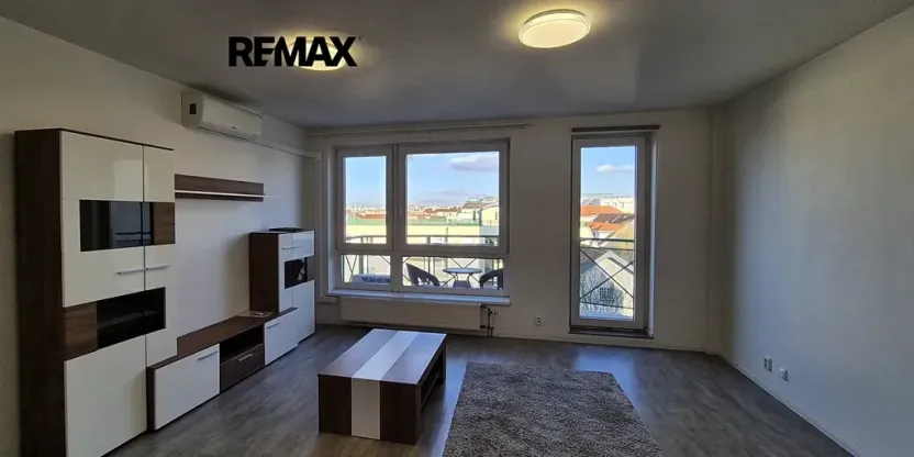 Pronájem bytu 2+kk, Praha - Žižkov, V kapslovně, 58 m2