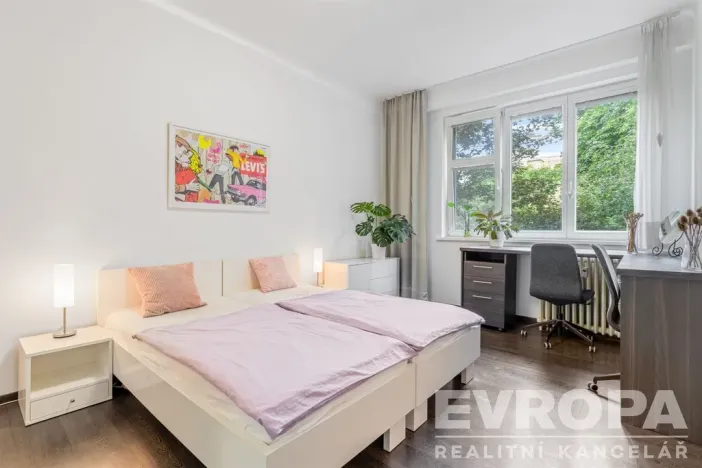 Prodej bytu 2+kk, Praha - Vinohrady, Hollarovo náměstí, 43 m2