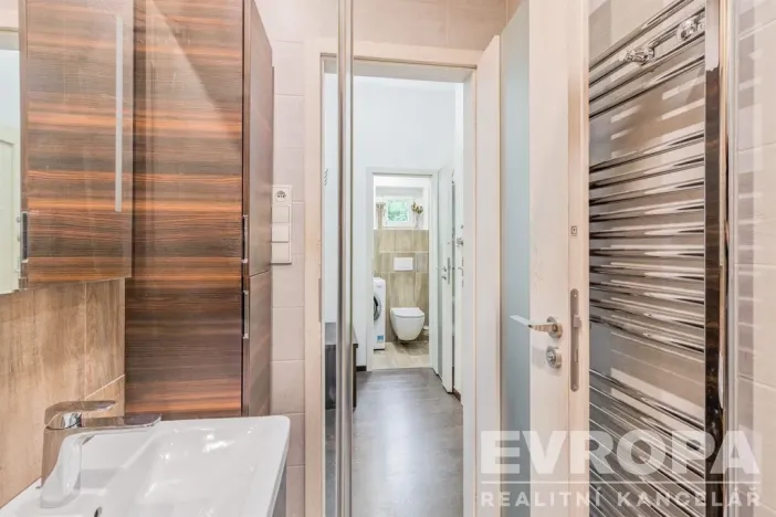 Prodej bytu 2+kk, Praha - Vinohrady, Hollarovo náměstí, 43 m2