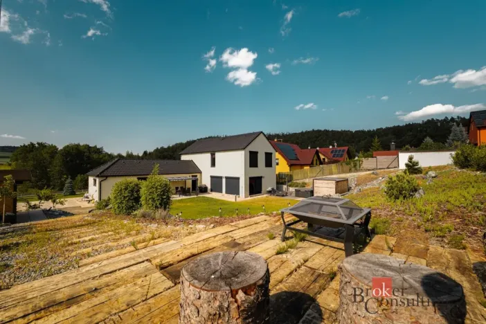 Prodej rodinného domu, Plzeň - Malesice, U Lesa, 240 m2