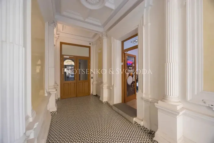 Pronájem obchodního prostoru, Praha - Nové Město, Tyršova, 32 m2