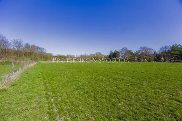Prodej komerčního pozemku, Pardubice, 11061 m2