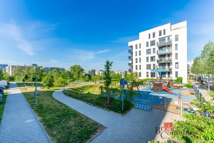Pronájem bytu 3+kk, Praha - Hloubětín, Waltariho, 79 m2