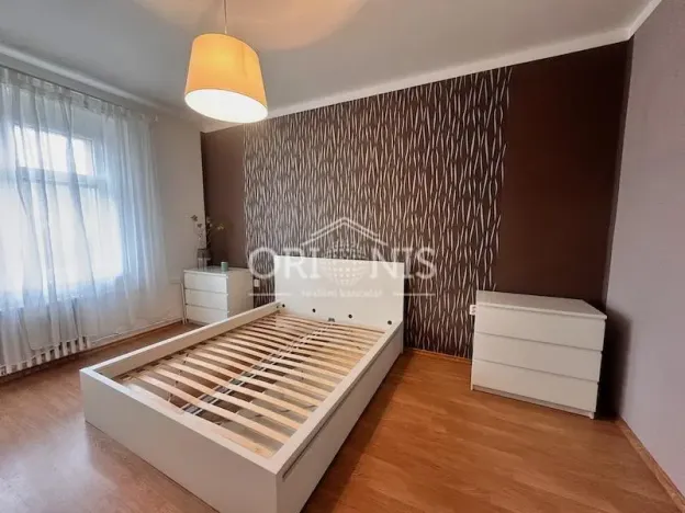 Pronájem bytu 2+1, Chomutov, náměstí Dr. Beneše, 60 m2