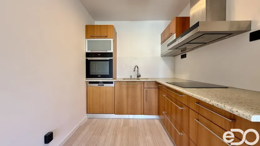 Pronájem bytu 2+kk, Praha, K Vystrkovu, 50 m2