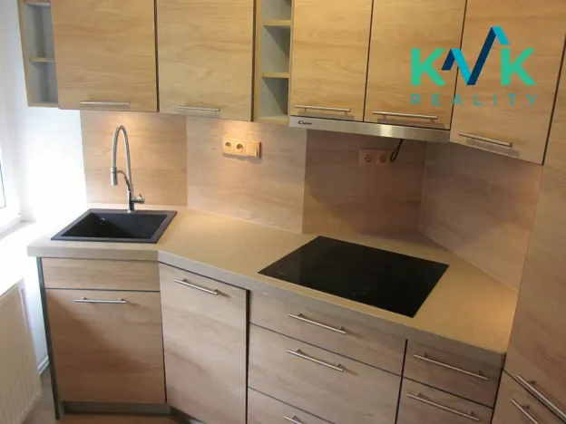 Pronájem bytu 1+1, Karlovy Vary, Jáchymovská, 46 m2