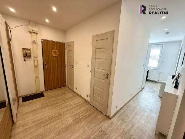 Prodej bytu 3+1, Karlovy Vary - Rybáře, U Koupaliště, 68 m2