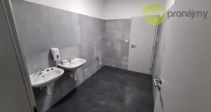 Pronájem skladu, Zlín, Šedesátá, 240 m2