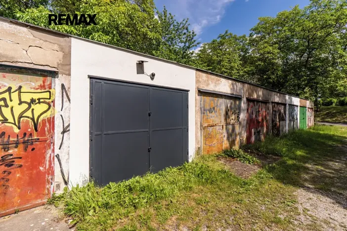 Prodej garáže, Praha - Řepy, U boroviček, 18 m2