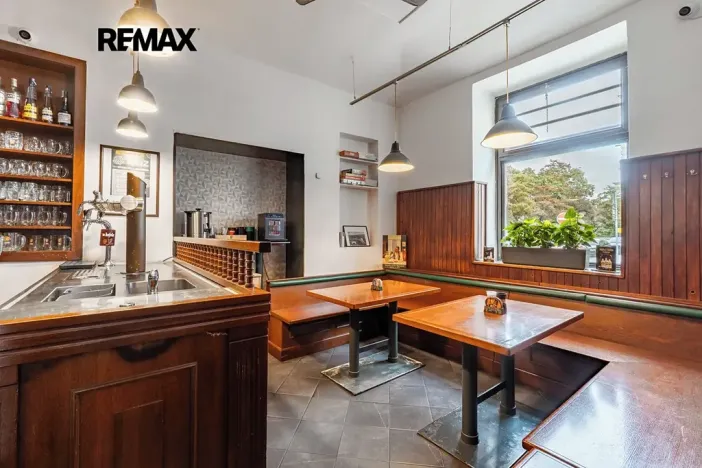 Pronájem restaurace, Praha - Nusle, Sekaninova, 254 m2