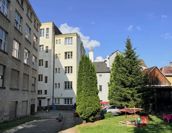 Pronájem bytu 2+1, Aš, Hlavní, 77 m2