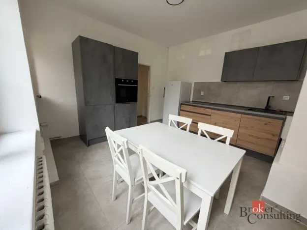 Pronájem bytu 2+1, Aš, Hlavní, 77 m2