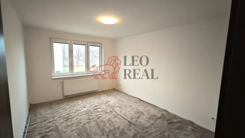 Pronájem bytu 3+1, Zlonice, Pippichova, 74 m2