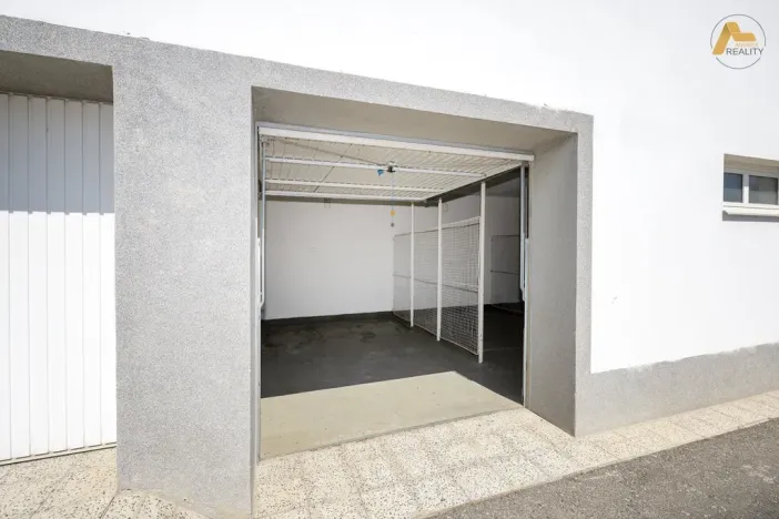 Pronájem garáže, Písek - Hradiště, K Lipám, 169 m2