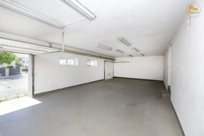 Pronájem garáže, Písek - Hradiště, K Lipám, 169 m2