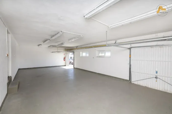 Pronájem garáže, Písek - Hradiště, K Lipám, 169 m2