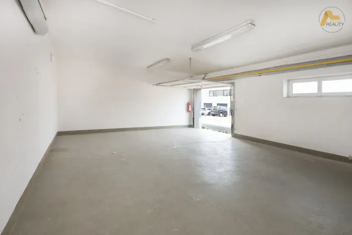 Pronájem garáže, Písek - Hradiště, K Lipám, 169 m2