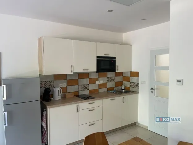 Prodej bytu 3+kk, Hlohovec, K zámečku, 79 m2