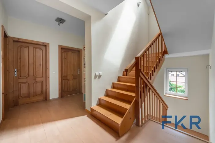 Prodej rodinného domu, Praha - Dolní Počernice, Listopadová, 242 m2