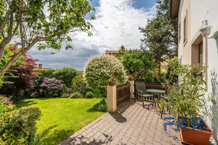 Prodej rodinného domu, Praha - Dolní Počernice, Listopadová, 242 m2