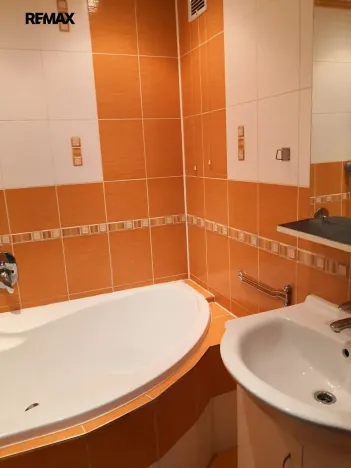 Pronájem bytu 2+1, Orlová, Masarykova třída, 58 m2