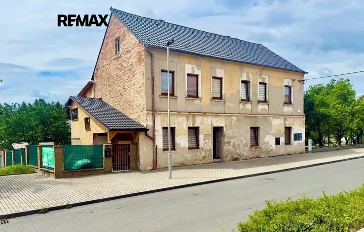 Prodej rodinného domu, Kladruby, Kostelní, 200 m2