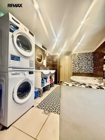 Prodej rodinného domu, Kladruby, Kostelní, 200 m2