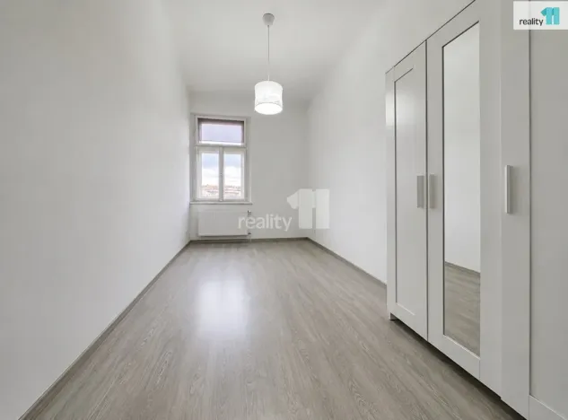 Pronájem bytu 4+1, Praha - Nusle, Svatoplukova, 94 m2