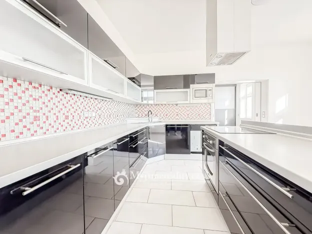 Prodej bytu 4+kk, Znojmo, U Brány, 95 m2