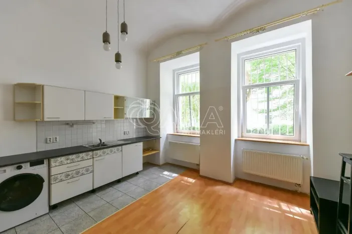 Pronájem bytu 1+kk, Praha - Smíchov, Lidická, 33 m2