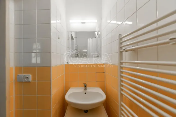 Pronájem bytu 1+kk, Praha - Smíchov, Lidická, 33 m2