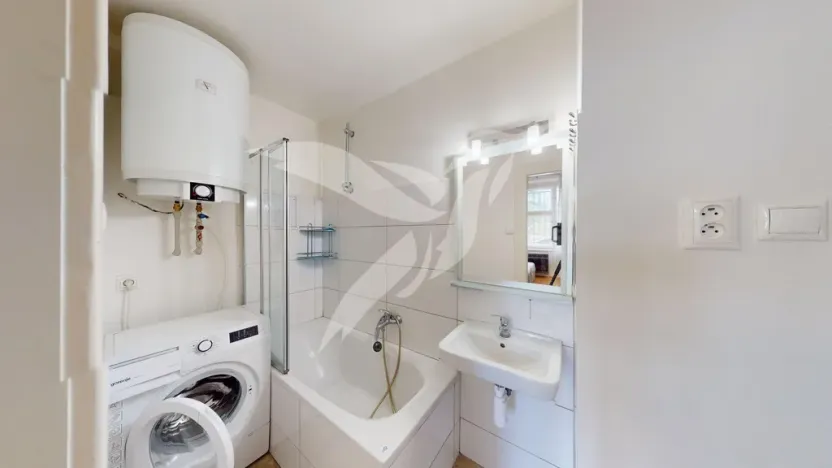 Pronájem bytu 2+kk, Praha - Nusle, Bartoškova, 45 m2