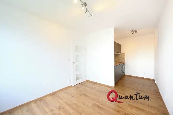 Pronájem bytu 2+kk, Praha - Řepy, Španielova, 37 m2