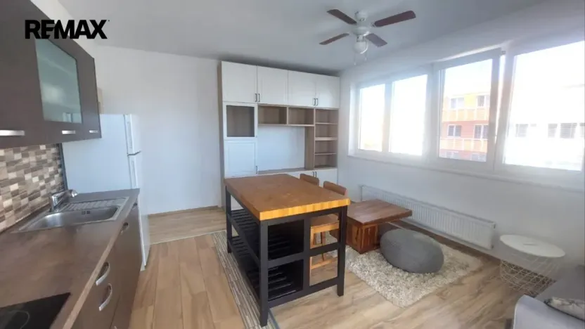 Pronájem bytu 2+kk, Praha - Kyje, Farkašova, 38 m2