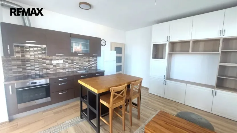 Pronájem bytu 2+kk, Praha - Kyje, Farkašova, 38 m2