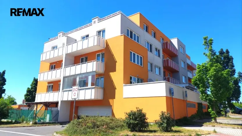 Pronájem bytu 2+kk, Praha - Kyje, Farkašova, 38 m2