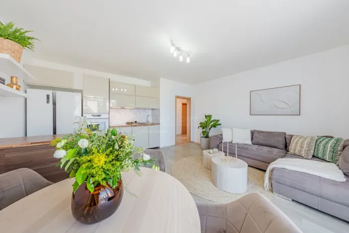 Prodej bytu 3+kk, Hostivice, Ječná, 77 m2