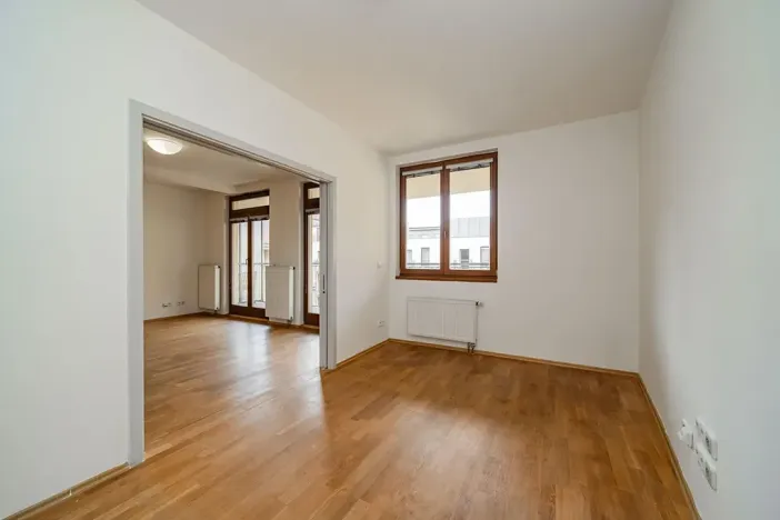 Pronájem bytu 5+1, Praha - Smíchov, Štefánikova, 168 m2