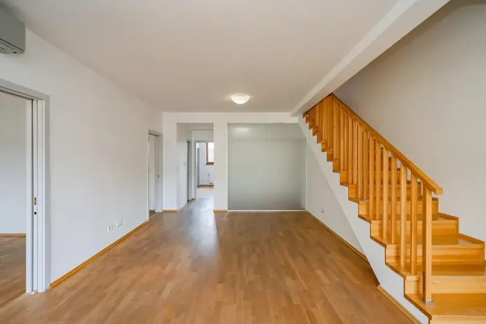 Pronájem bytu 5+1, Praha - Smíchov, Štefánikova, 168 m2