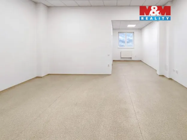 Pronájem kanceláře, Praha - Bubeneč, Podbabská, 33 m2
