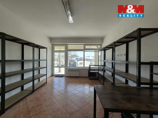 Pronájem obchodního prostoru, Oslavany, náměstí 13. prosince, 25 m2