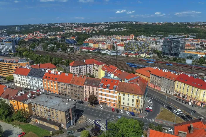 Prodej obchodního prostoru, Praha - Vysočany, Novovysočanská, 222 m2
