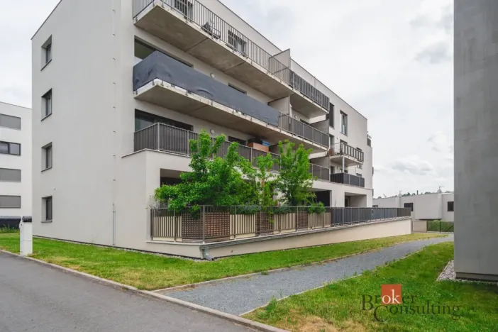 Pronájem bytu 2+kk, Plzeň - Újezd, Safírová, 47 m2