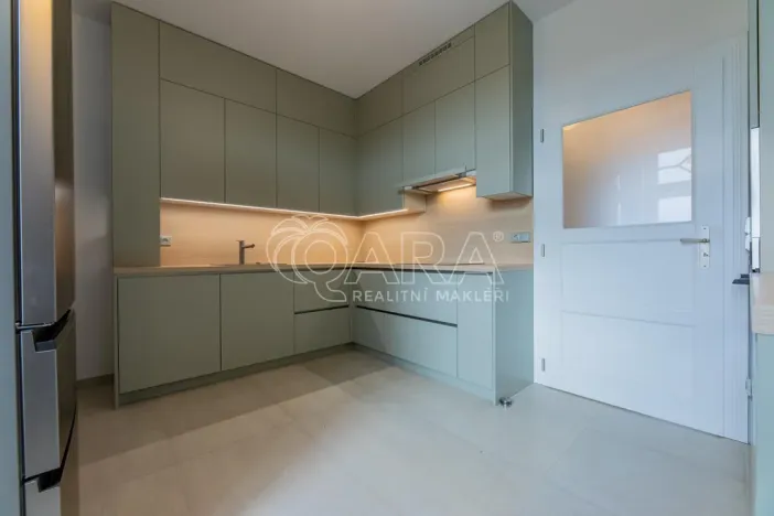 Pronájem bytu 3+1, Praha - Dejvice, 133 m2