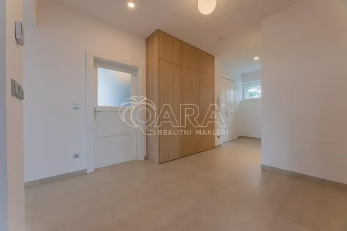 Pronájem bytu 3+1, Praha - Dejvice, 133 m2