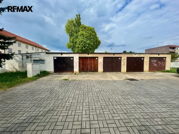 Prodej garáže, Praha, Křivoklátská, 17 m2