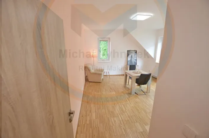 Pronájem bytu 2+kk, Klecany, Nám. Třebízského, 52 m2