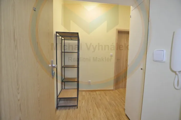 Pronájem bytu 2+kk, Klecany, Nám. Třebízského, 52 m2